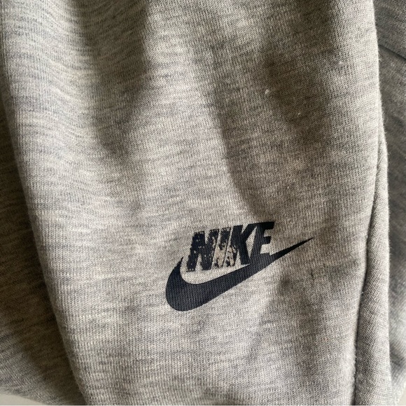 Grey Nike tech fleece - Picture 4 of 7